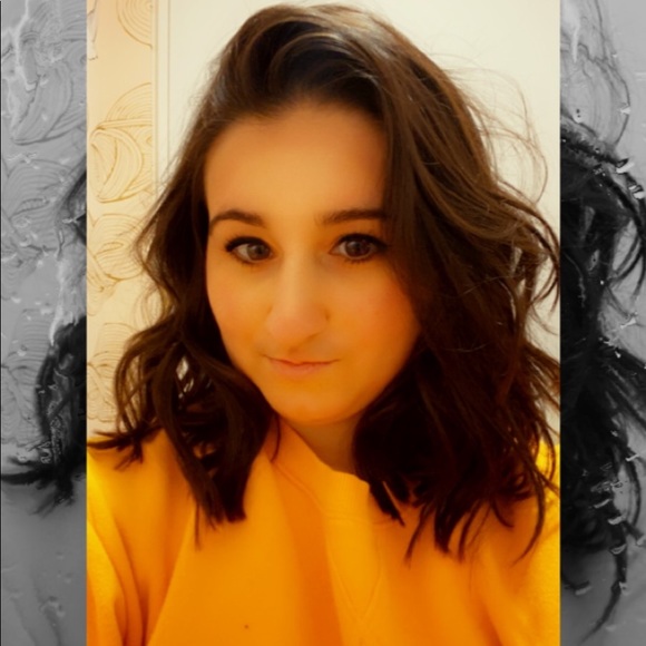 Meet your Posher, Sarah - Picture 4 of 4